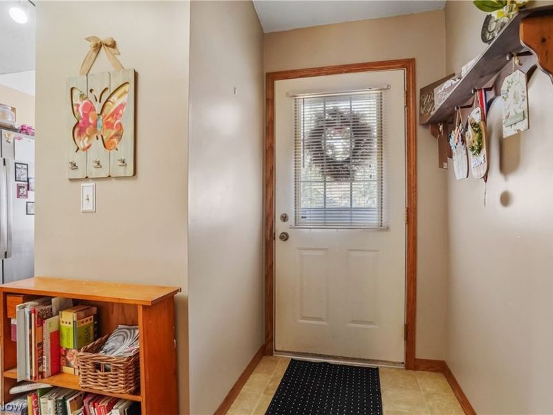 17 Harneds Landing, Cortland, OH 44410 Photo 8