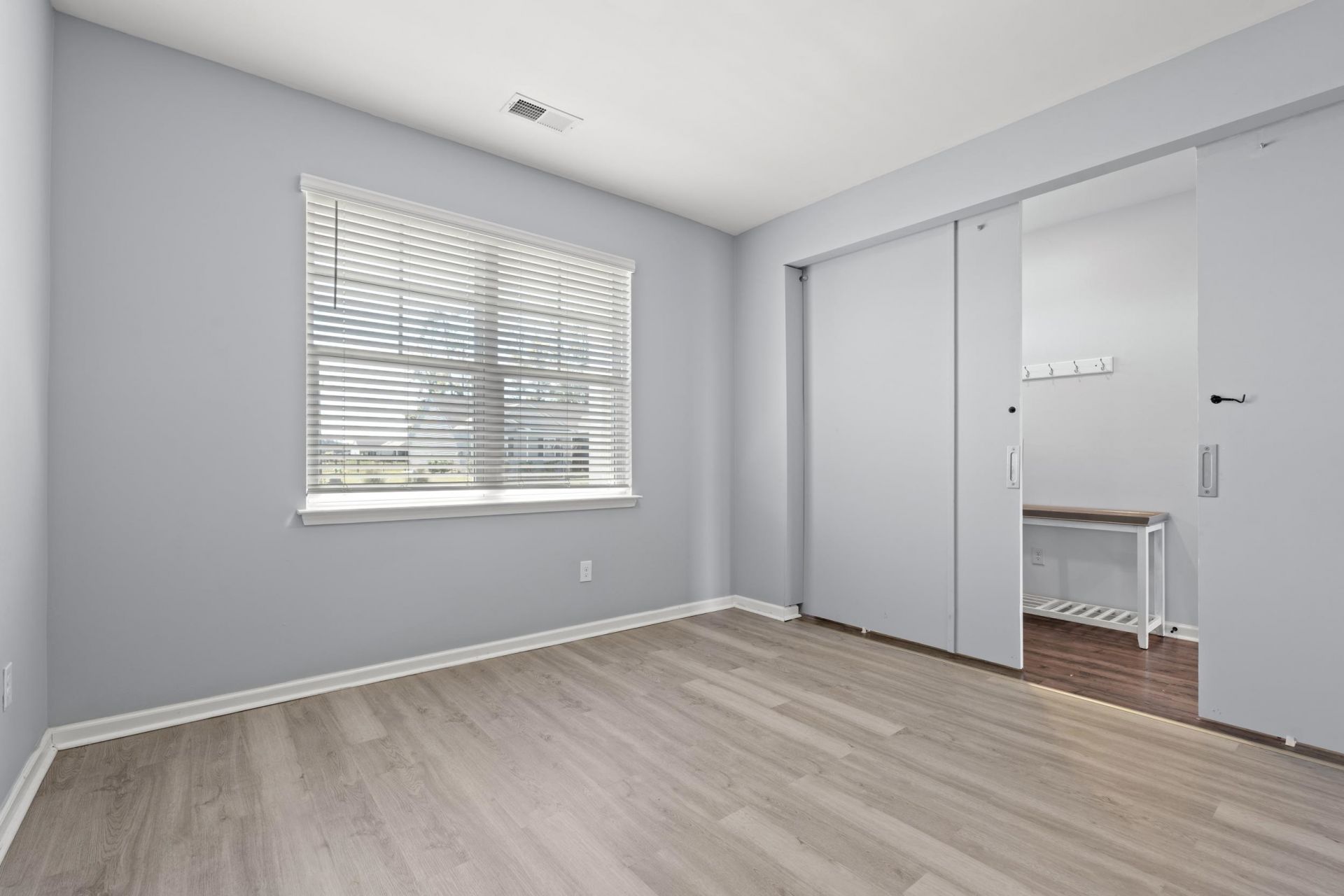 420 Sunforest Way Photo 11