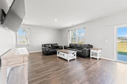 420 Sunforest Way photo 4