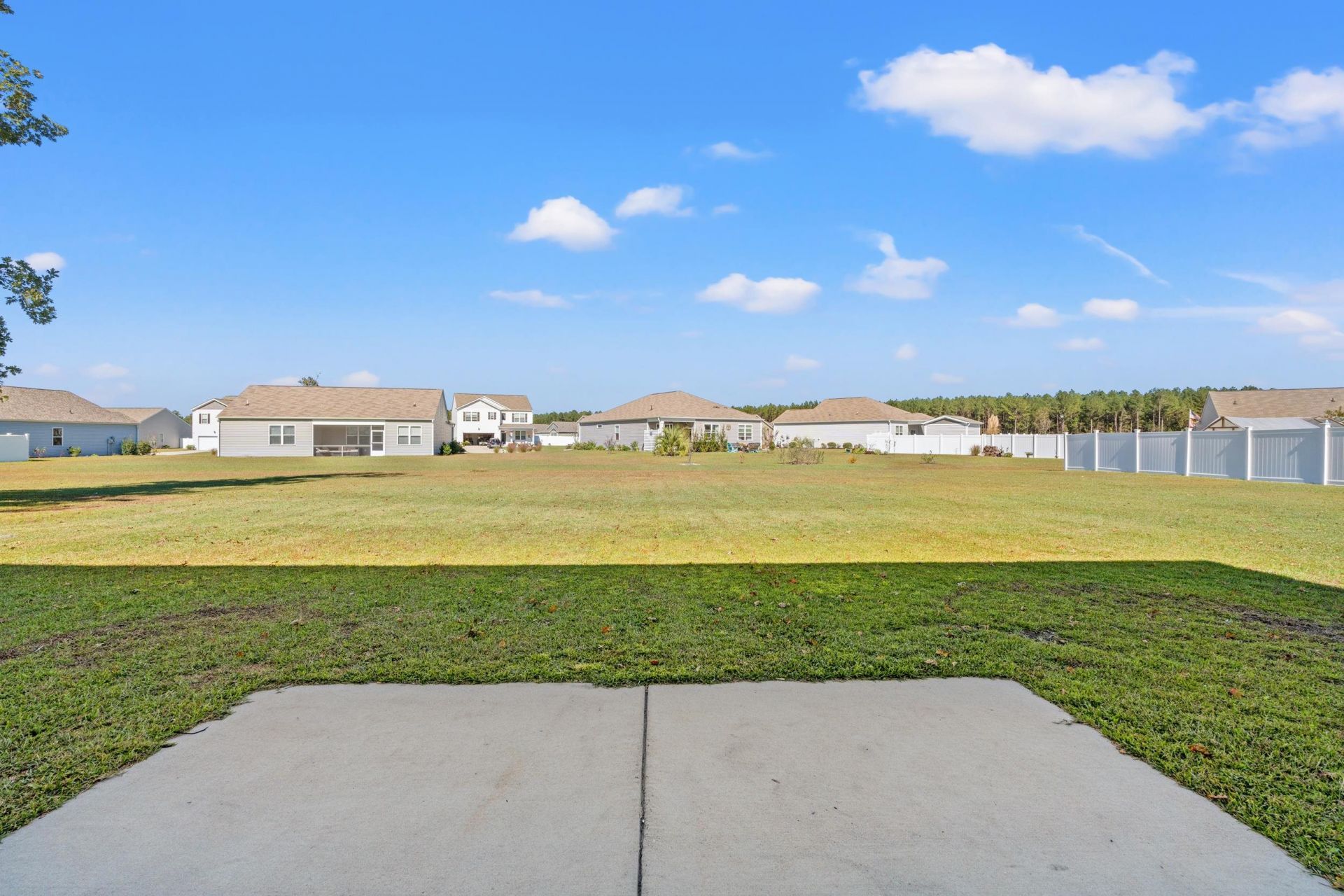 420 Sunforest Way Photo 28