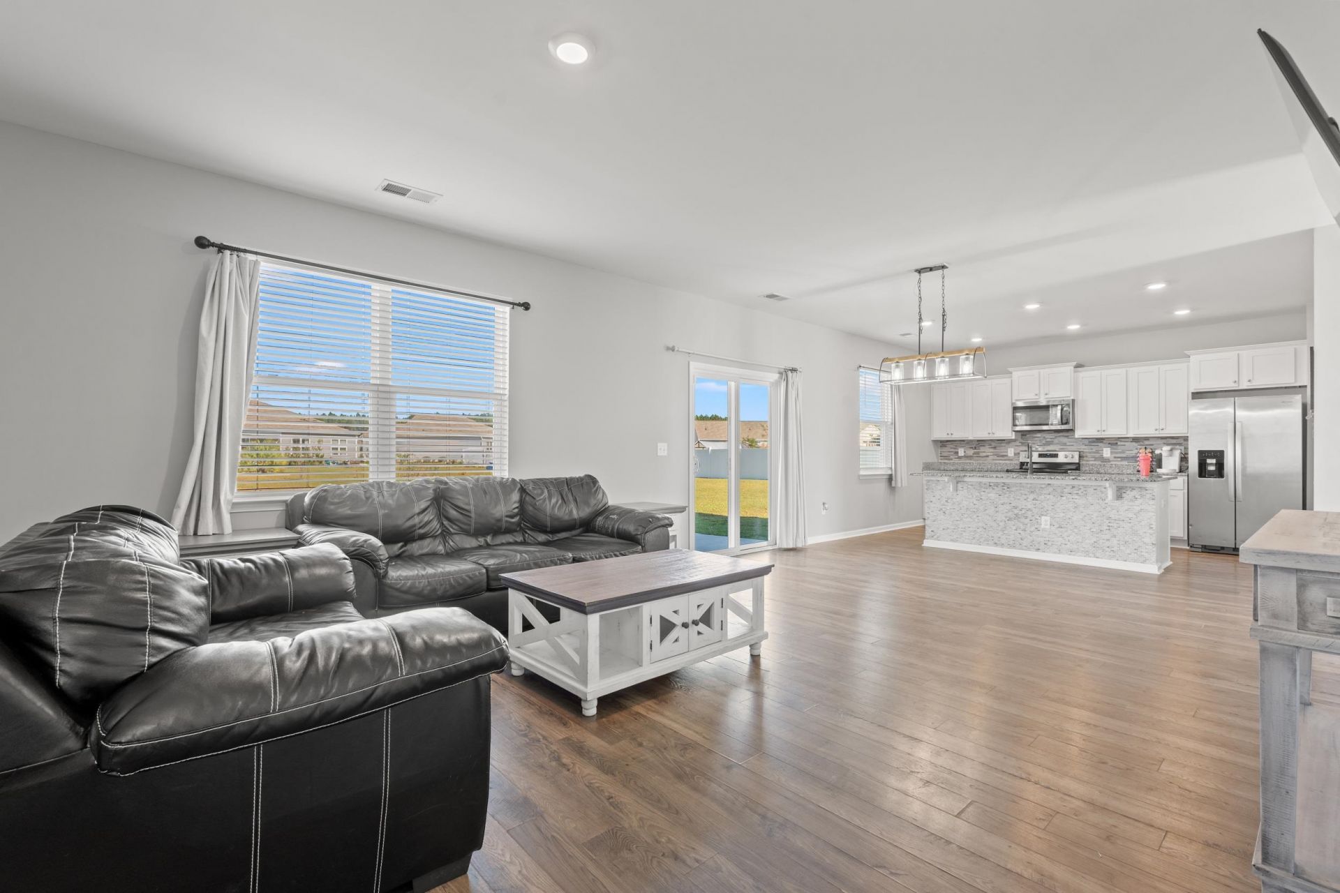 420 Sunforest Way Photo 4