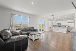 420 Sunforest Way photo 4