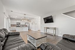 420 Sunforest Way photo 4