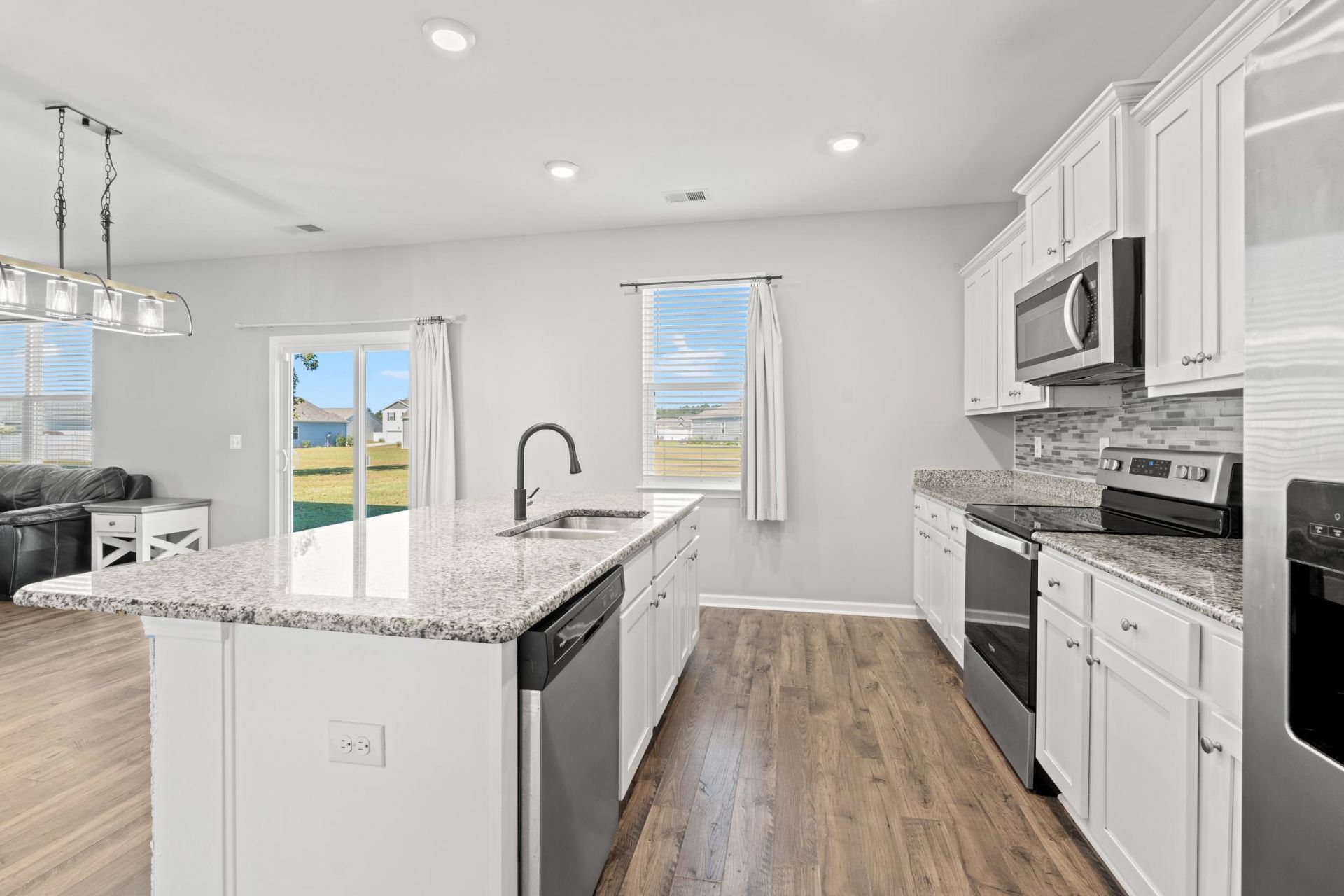 420 Sunforest Way Photo 9