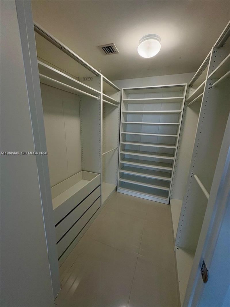 495 Brickell Ave , Unit 3909, Miami, FL 33131 Photo