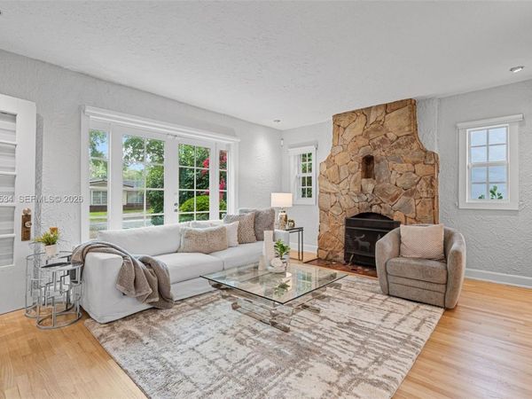 1209 La Mancha Ave, Coral Gables, FL 33134