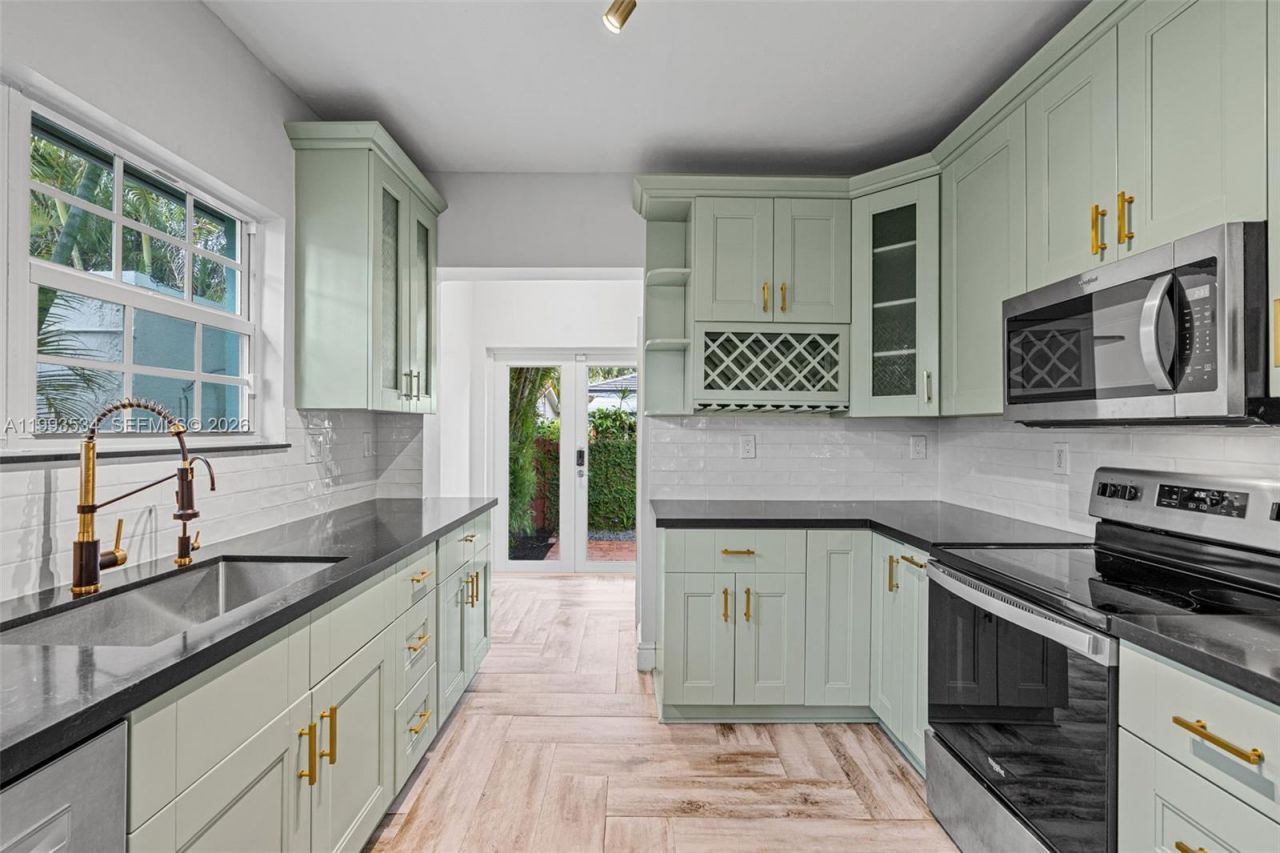 1209 La Mancha Ave, Coral Gables, FL 33134 Photo