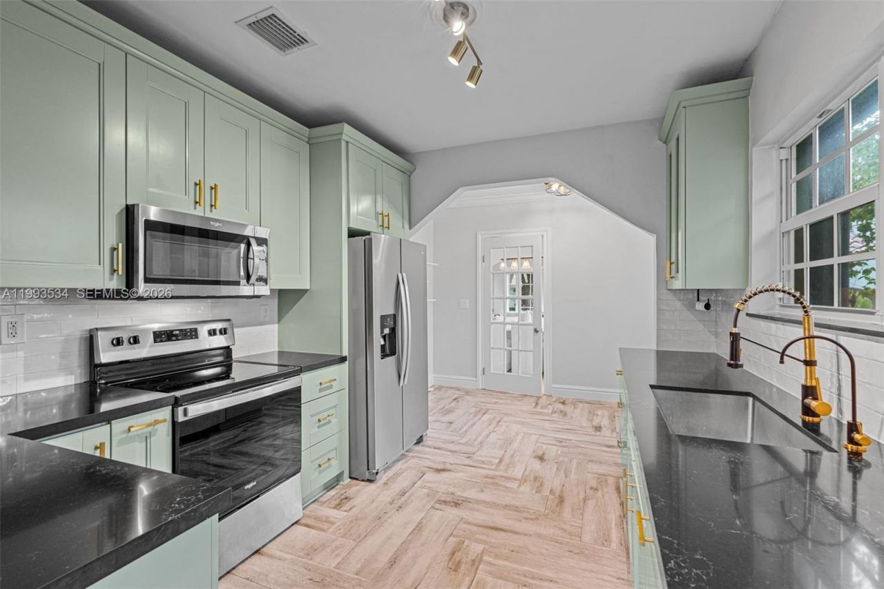 1209 La Mancha Ave, Coral Gables, FL 33134 Photo