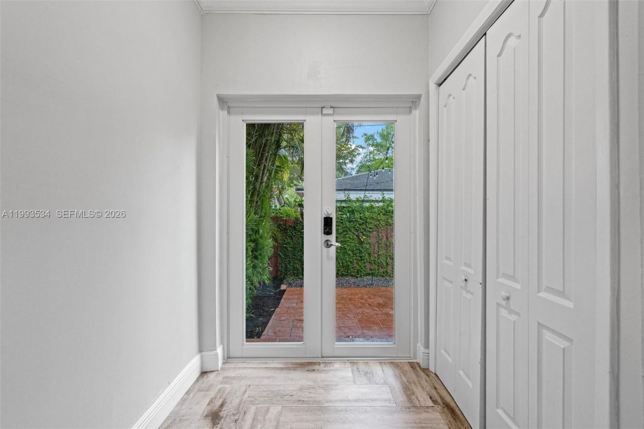 1209 La Mancha Ave, Coral Gables, FL 33134 Photo