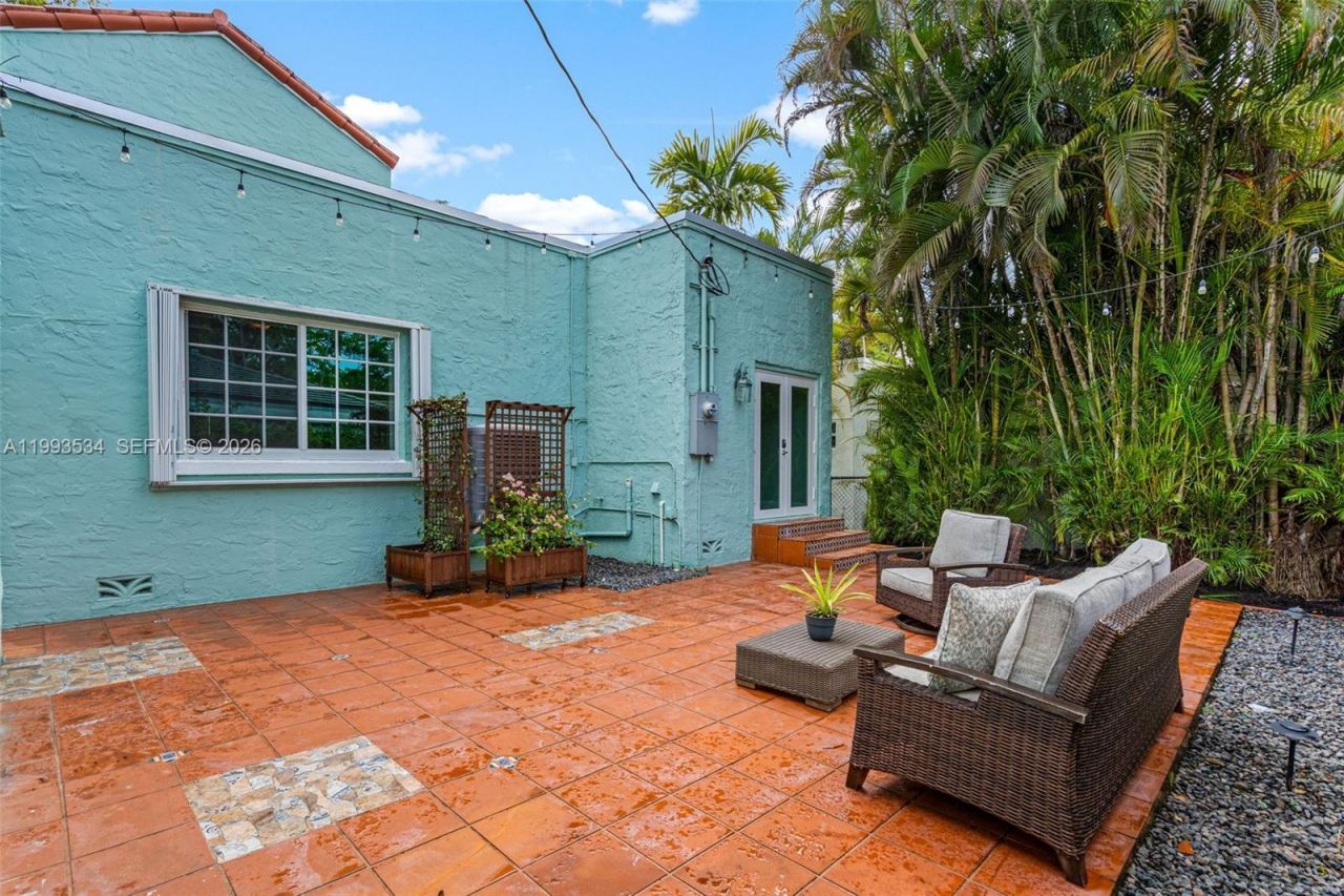1209 La Mancha Ave, Coral Gables, FL 33134 Photo