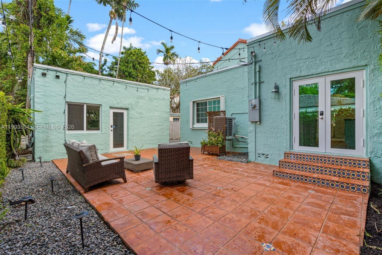 1209 La Mancha Ave, Coral Gables, FL 33134 Photo