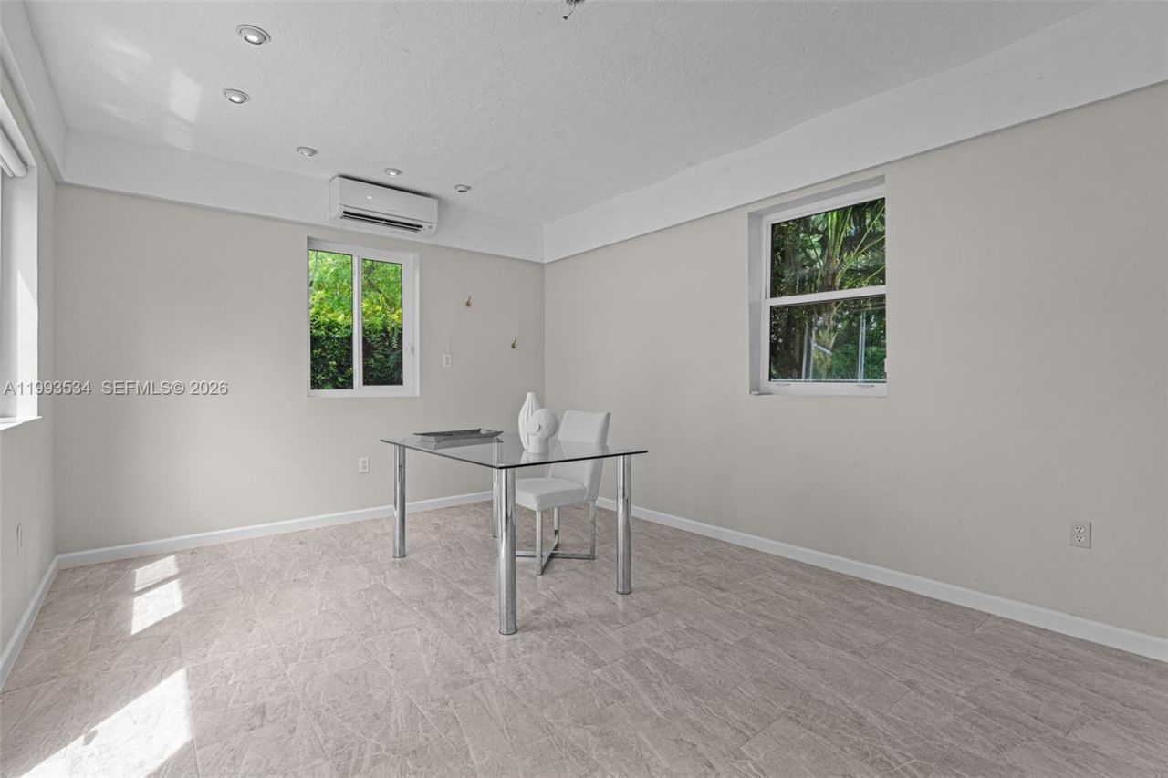 1209 La Mancha Ave, Coral Gables, FL 33134 Photo