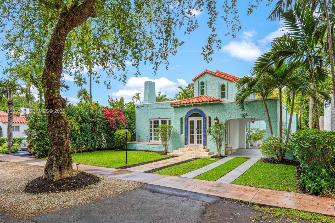 1209 La Mancha Ave, Coral Gables, FL 33134 Photo