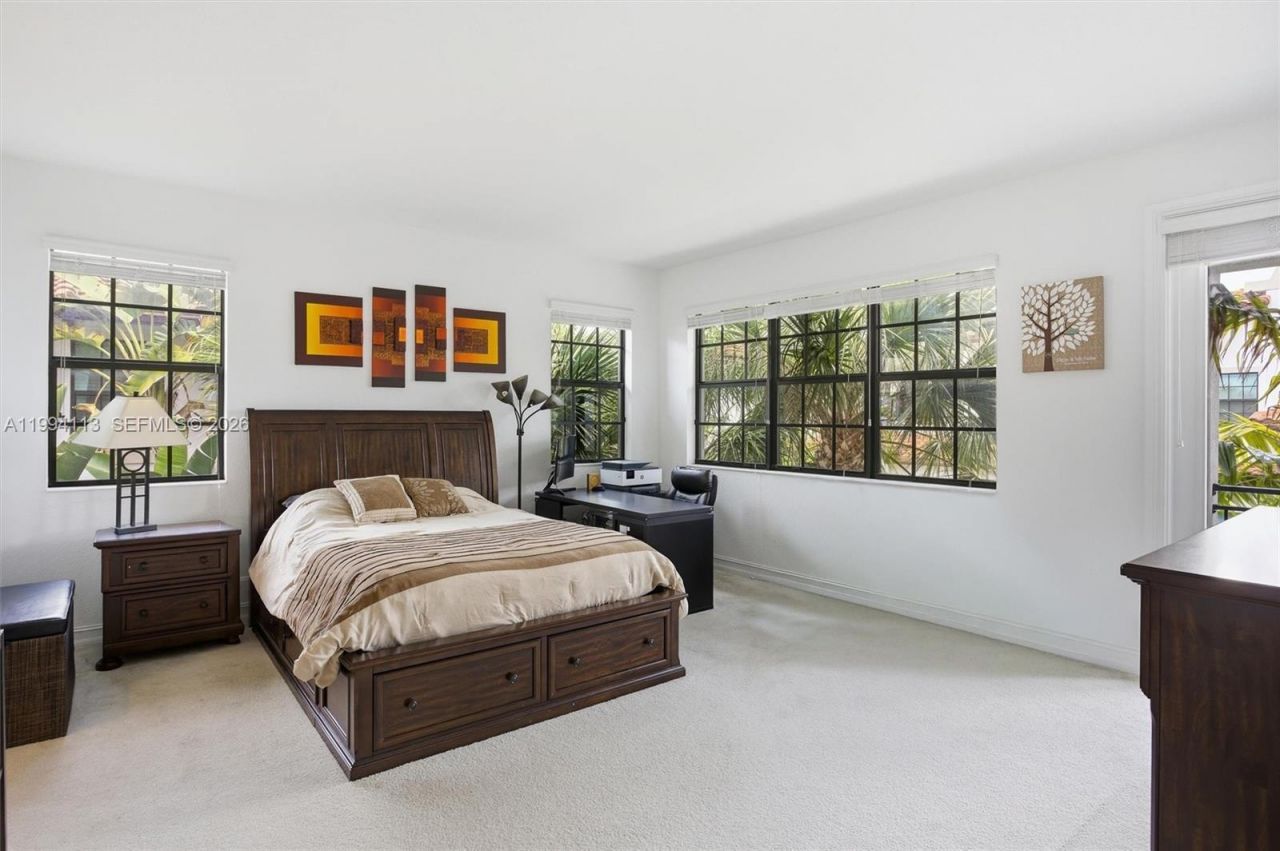 11652 SW 13th Ct , Pembroke Pines, FL 33025 Photo