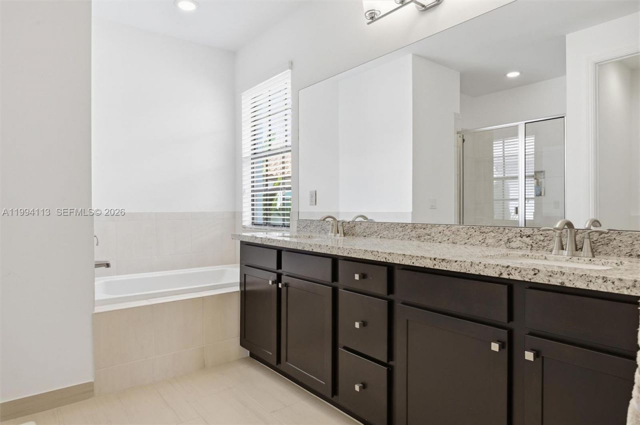 11652 SW 13th Ct , Pembroke Pines, FL 33025 Photo