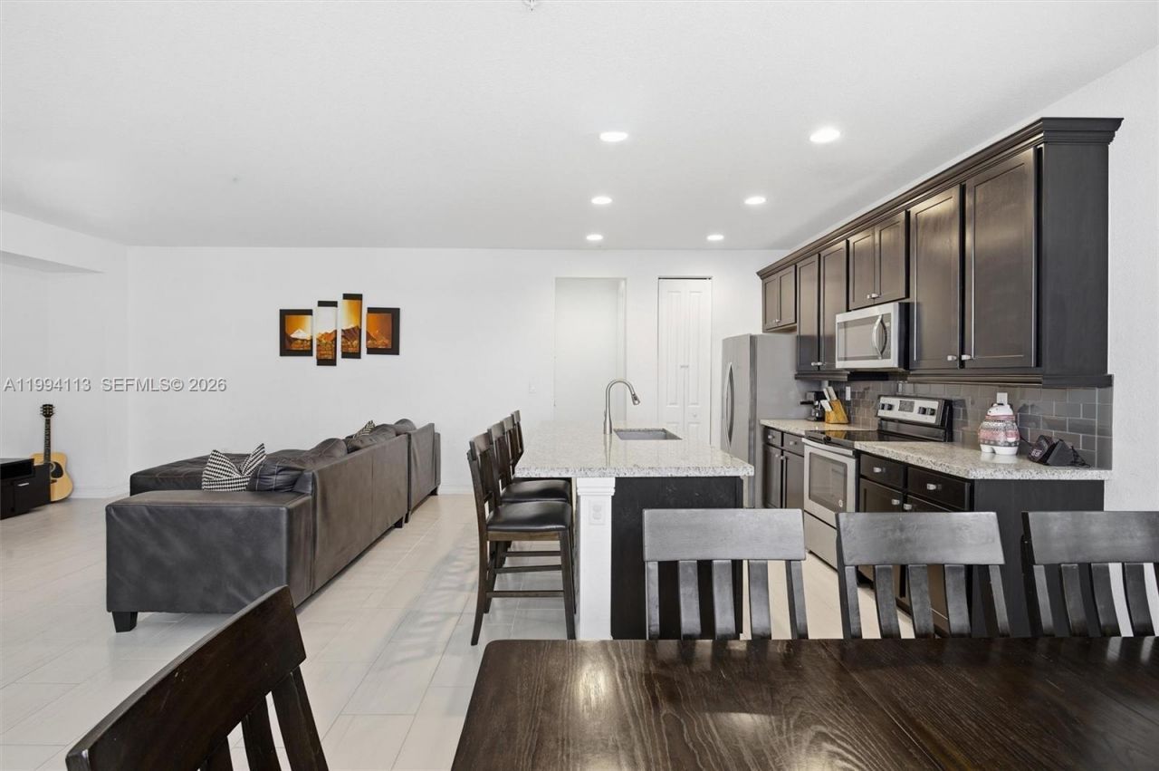 11652 SW 13th Ct , Pembroke Pines, FL 33025 Photo