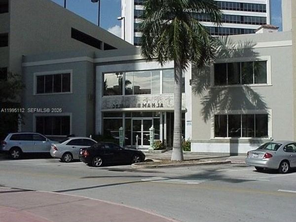 147 Alhambra Cir, Unit 222, Coral Gables, FL 33134