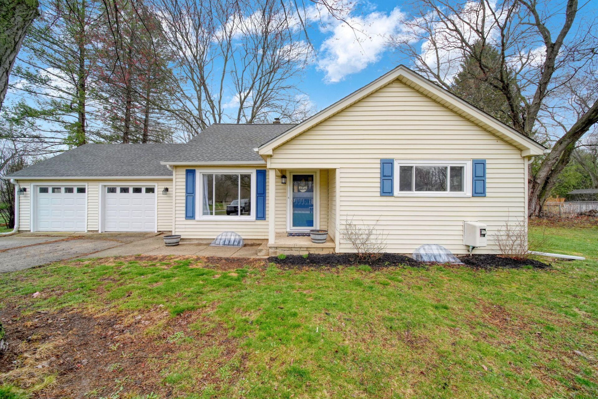 3032 Hendee Road, Jackson, MI 49201 Main Photo