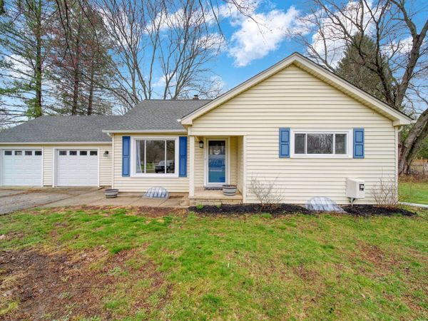 3032 Hendee Road, Jackson, MI 49201