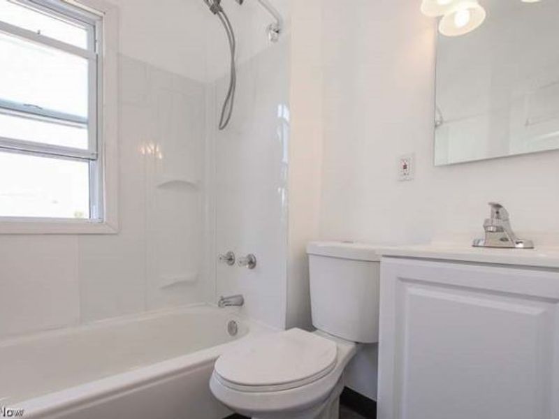 3896 W 21st Street , Cleveland, OH 44109 Photo 13