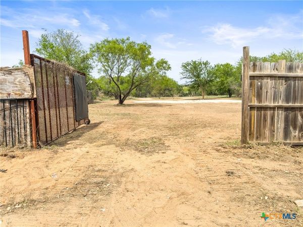 302 Seneca Drive , Burnet, TX 78611