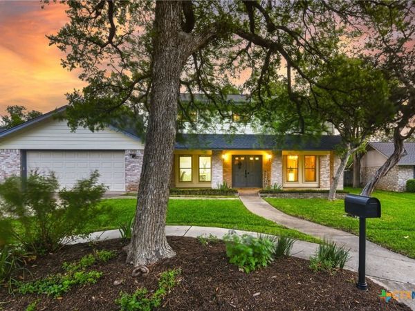 1306 Oakridge Drive, Round Rock, TX 78681