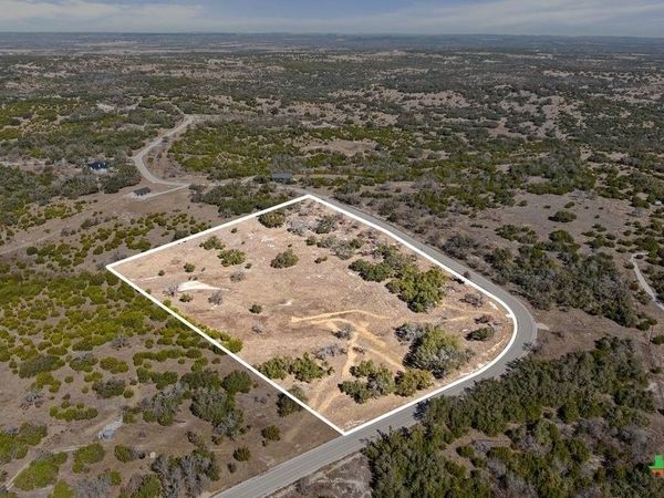 529 Skyline Drive , Blanco, TX 78606