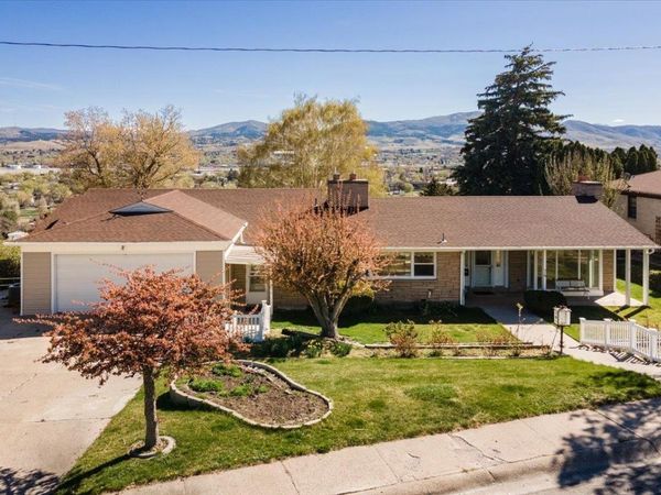 74 Valleyview Dr, Pocatello, ID 83204