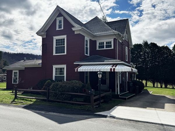 72 Tunnelton Road, Clarksburg, PA 15725