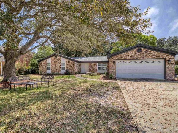 420 Dolphin St, Gulf Breeze, FL 32561