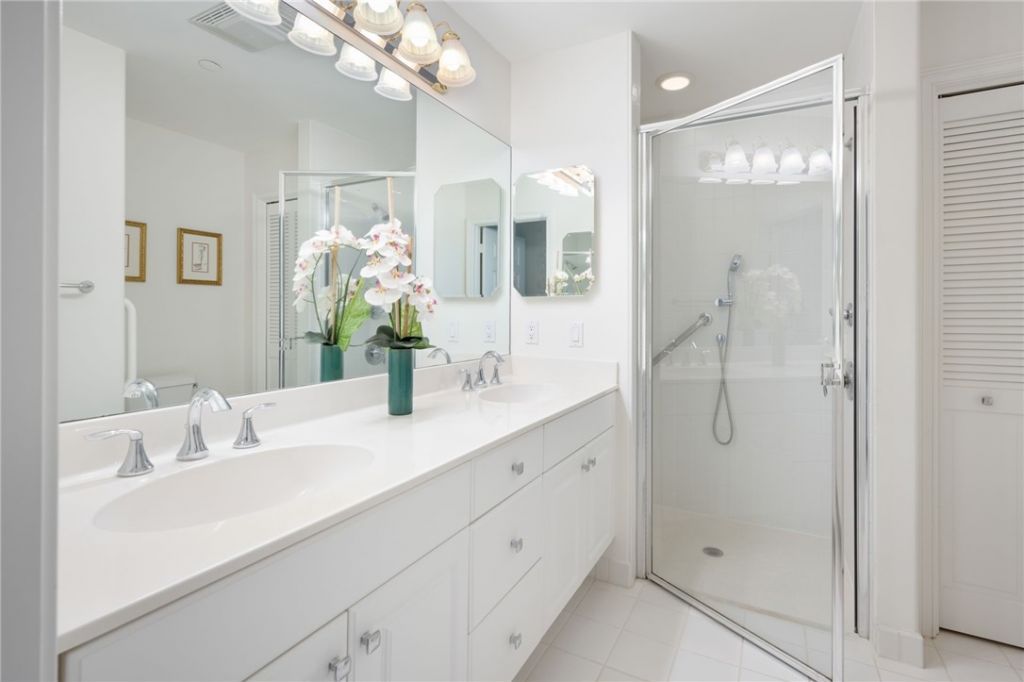 4775 S Harbor Drive, Unit 107, Vero Beach, FL 32967 Photo