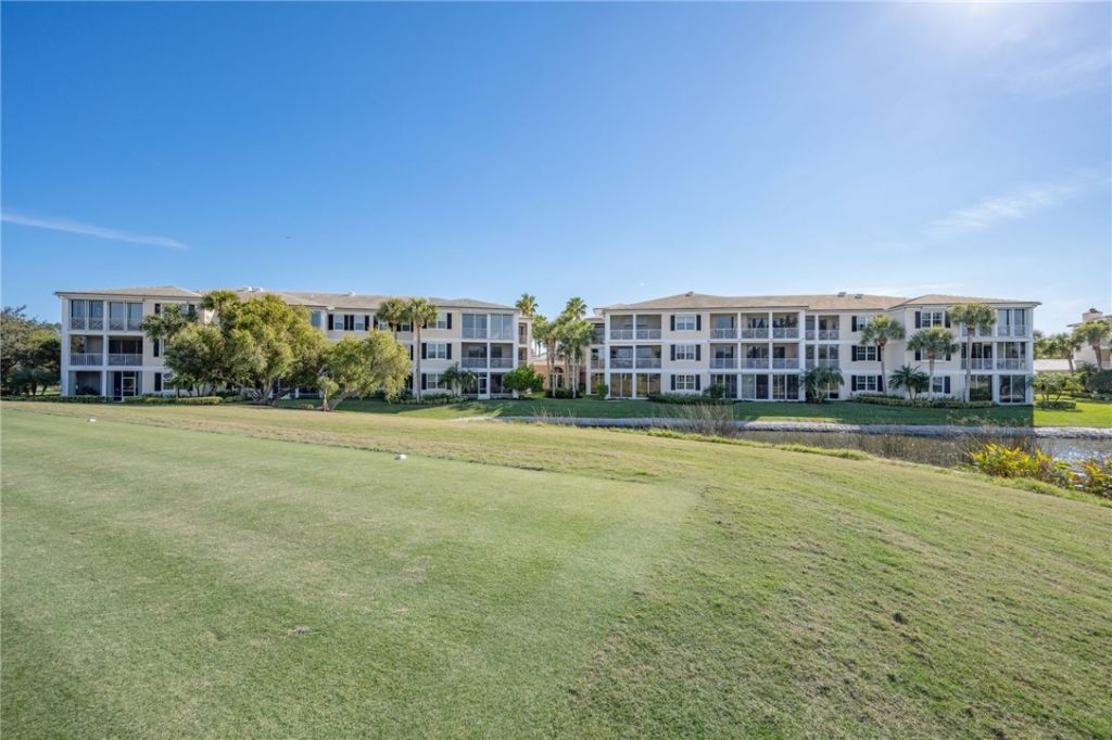 4775 S Harbor Drive, Unit 107, Vero Beach, FL 32967 Photo