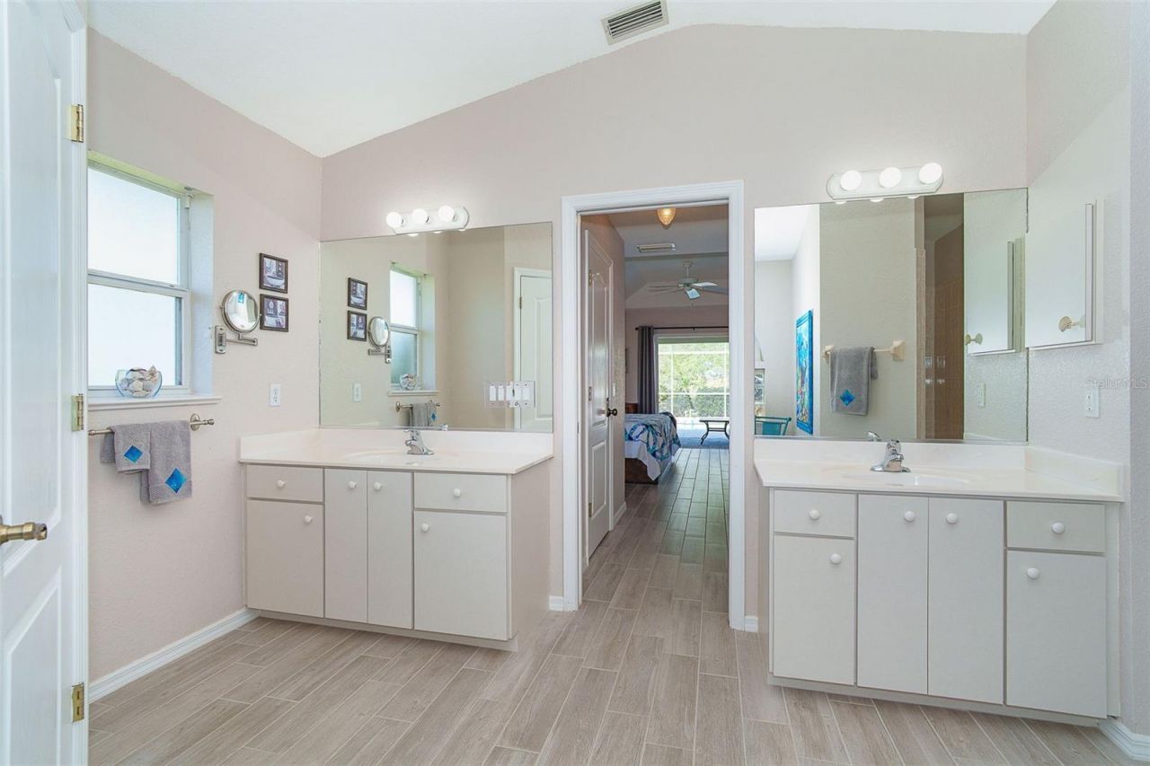 920 Rotonda Circle , Rotonda West, FL 33947 Photo