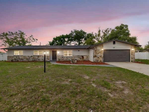 615 ROYAL CREST DRIVE , BRANDON, FL 33511