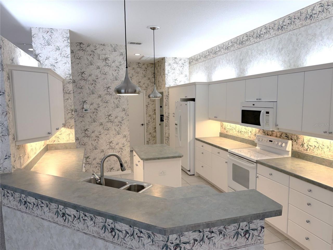 13 Oak Village Boulevard S, Homosassa, FL 34446 Photo