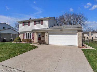39052 Howell Street, Livonia, MI 48154
