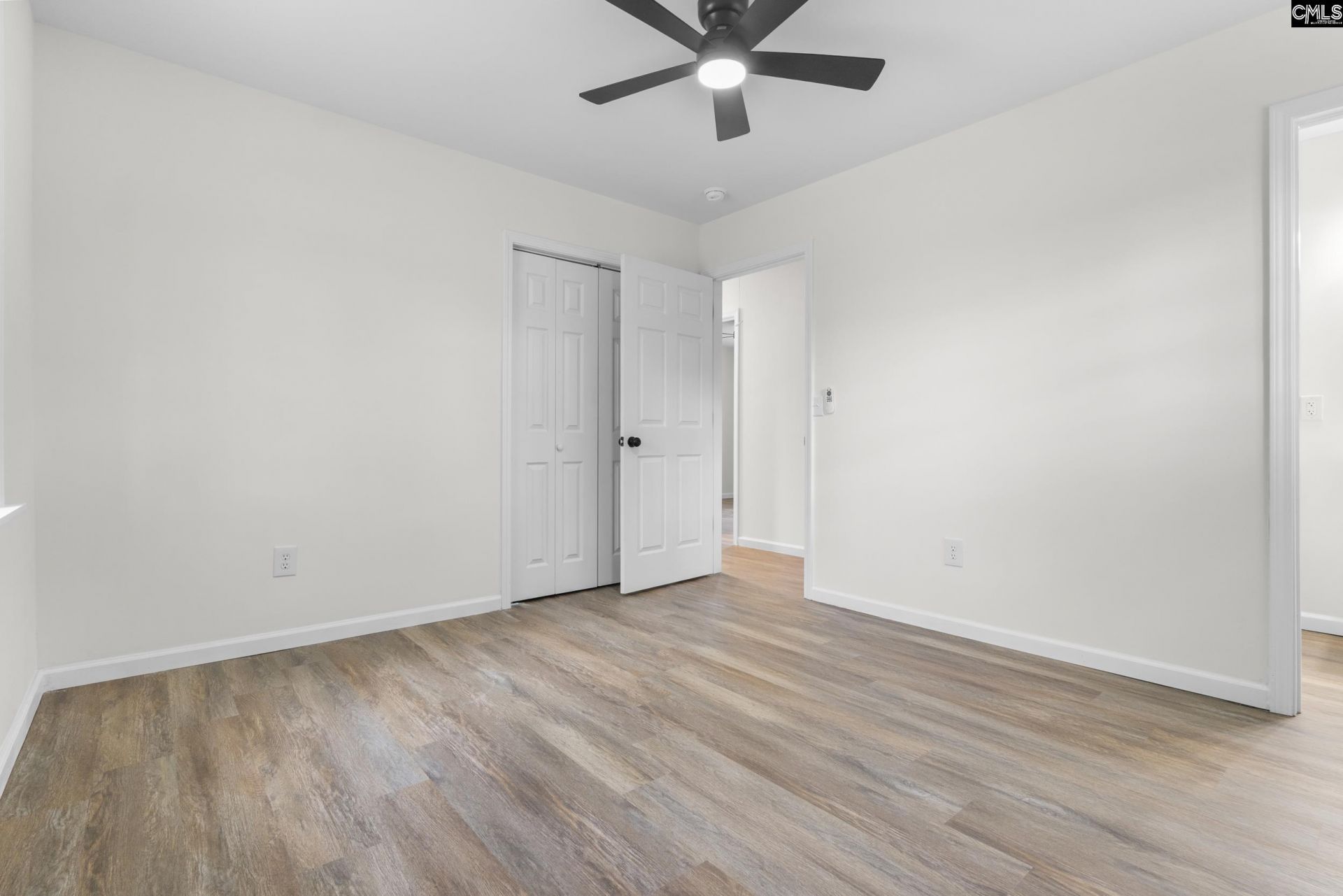 3122 Mctavish Avenue Photo 11