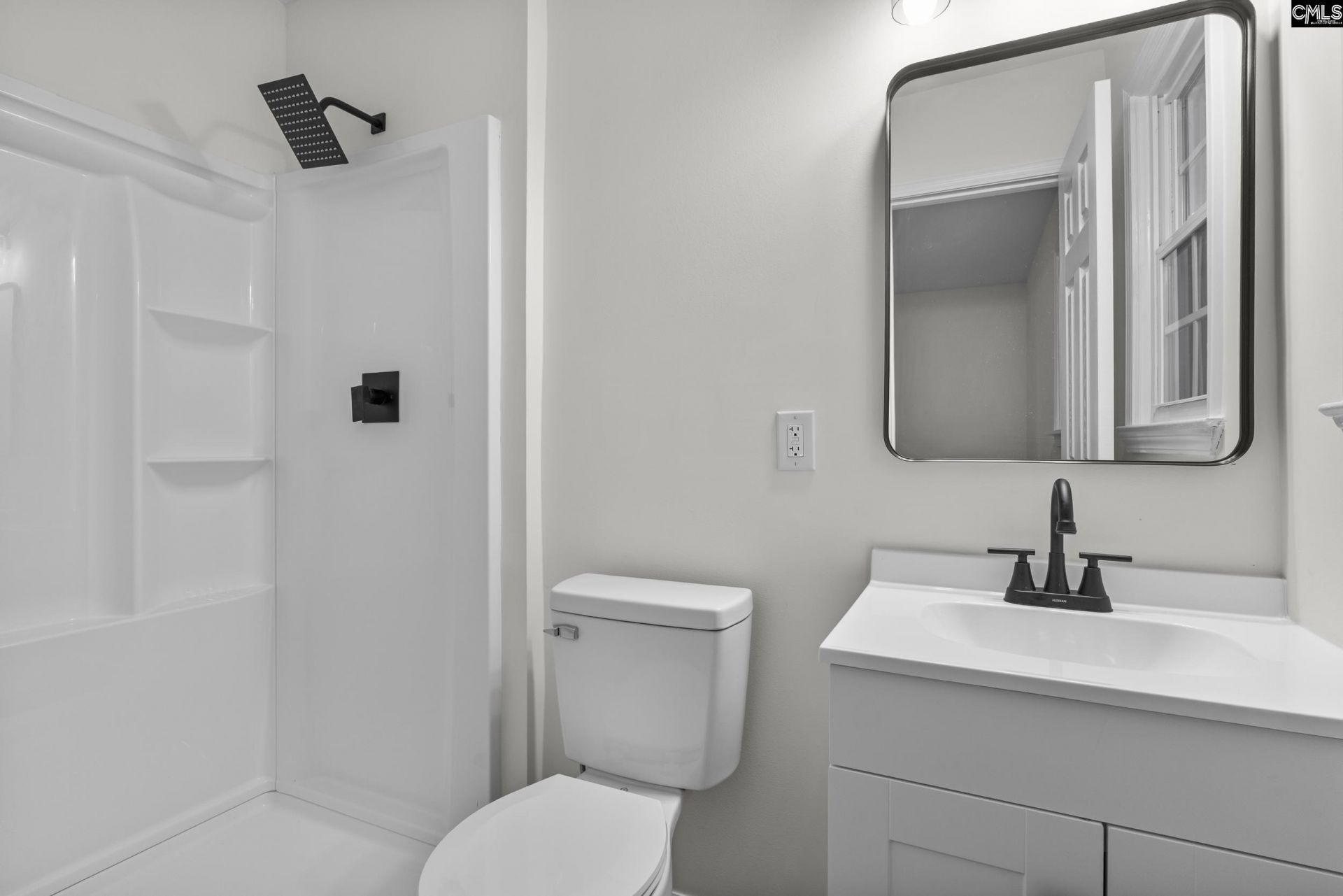 3122 Mctavish Avenue Photo 12