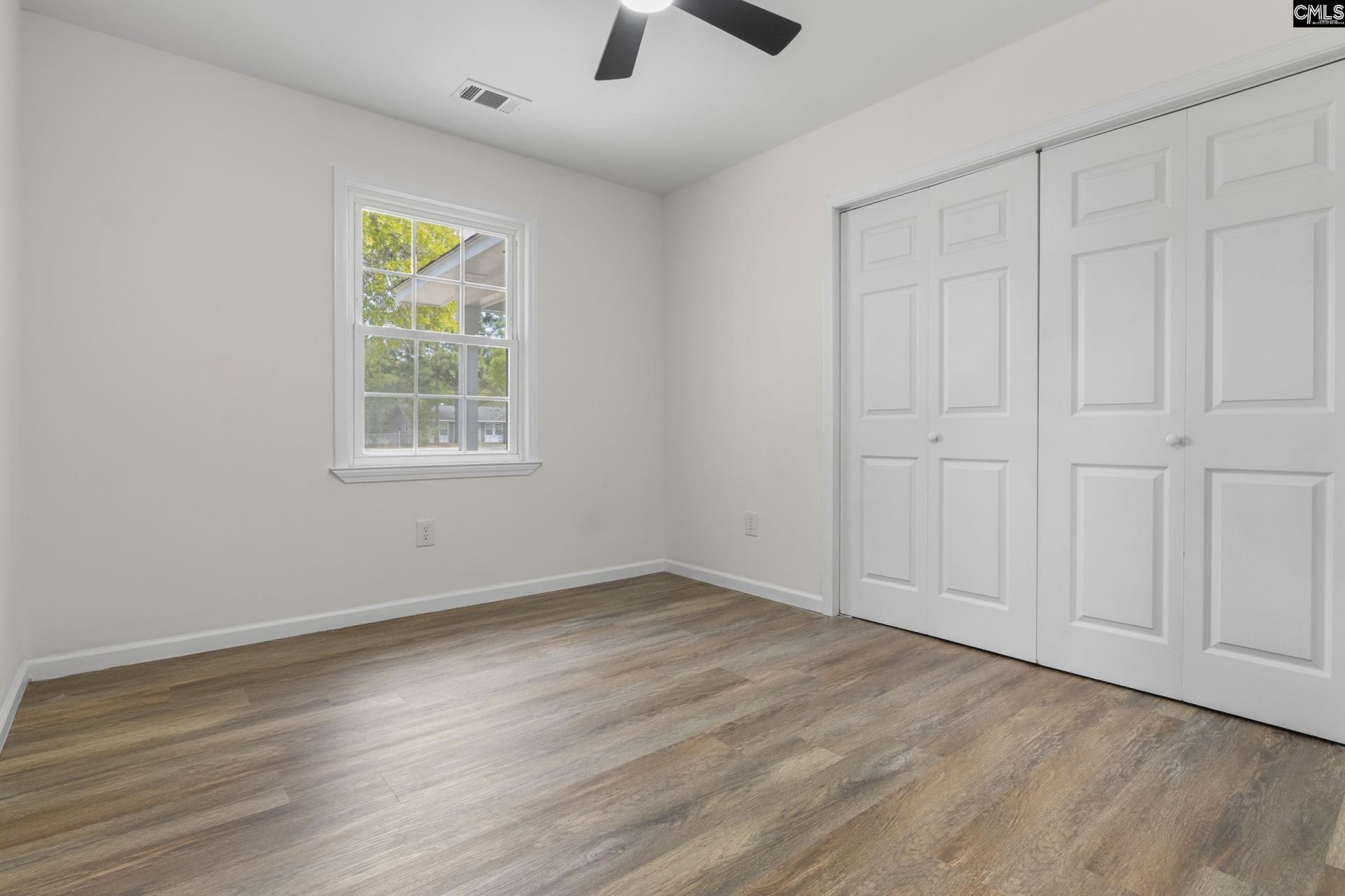 3122 Mctavish Avenue Photo 13