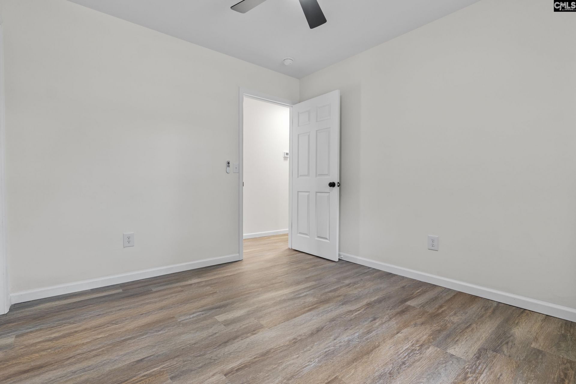 3122 Mctavish Avenue Photo 14