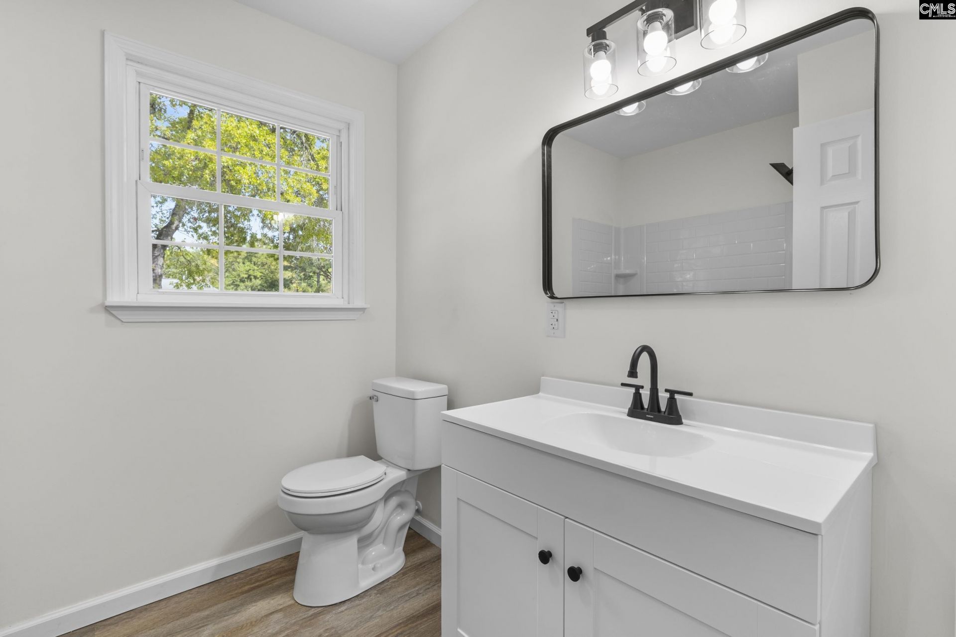 3122 Mctavish Avenue Photo 19