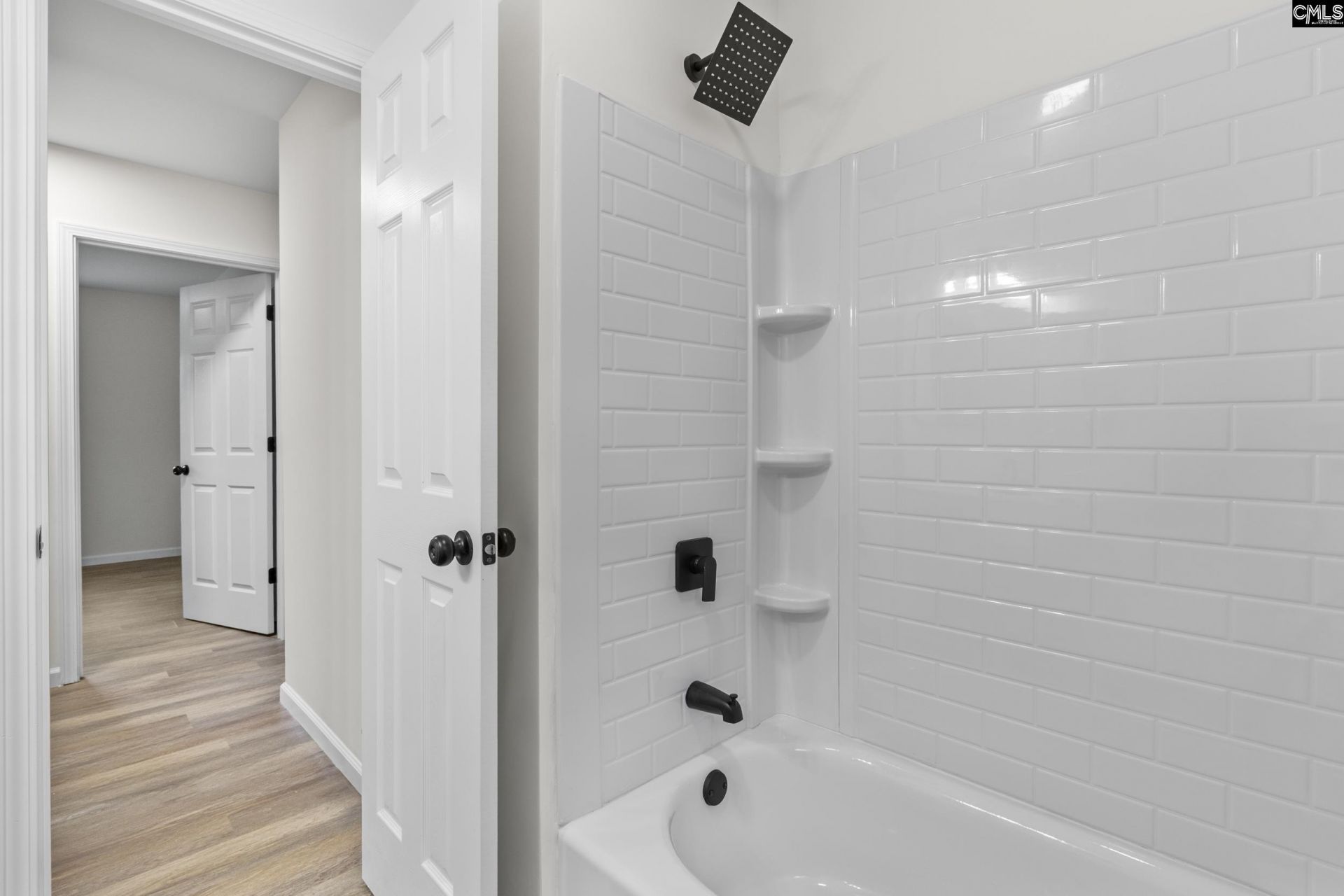 3122 Mctavish Avenue Photo 20