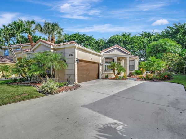 6172 Oak Bluff Way, Lake Worth, FL 33467