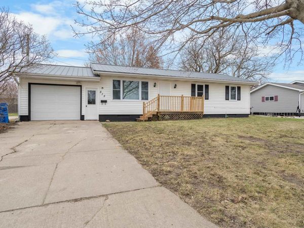 515 N Hartwell Avenue, New Hampton, IA 50659