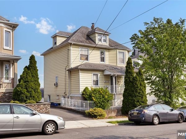 94 Prospect Terrace 2, EAST RUTHERFORD, NJ 07073