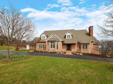 7603 Windsbury Circle, Manlius, NY 13104