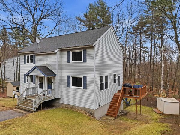 8 Lincoln Drive, Unit B, Hooksett, NH 03106