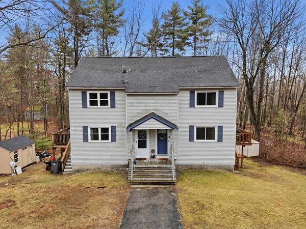 8 Lincoln Drive, Unit B, Hooksett, NH 03106