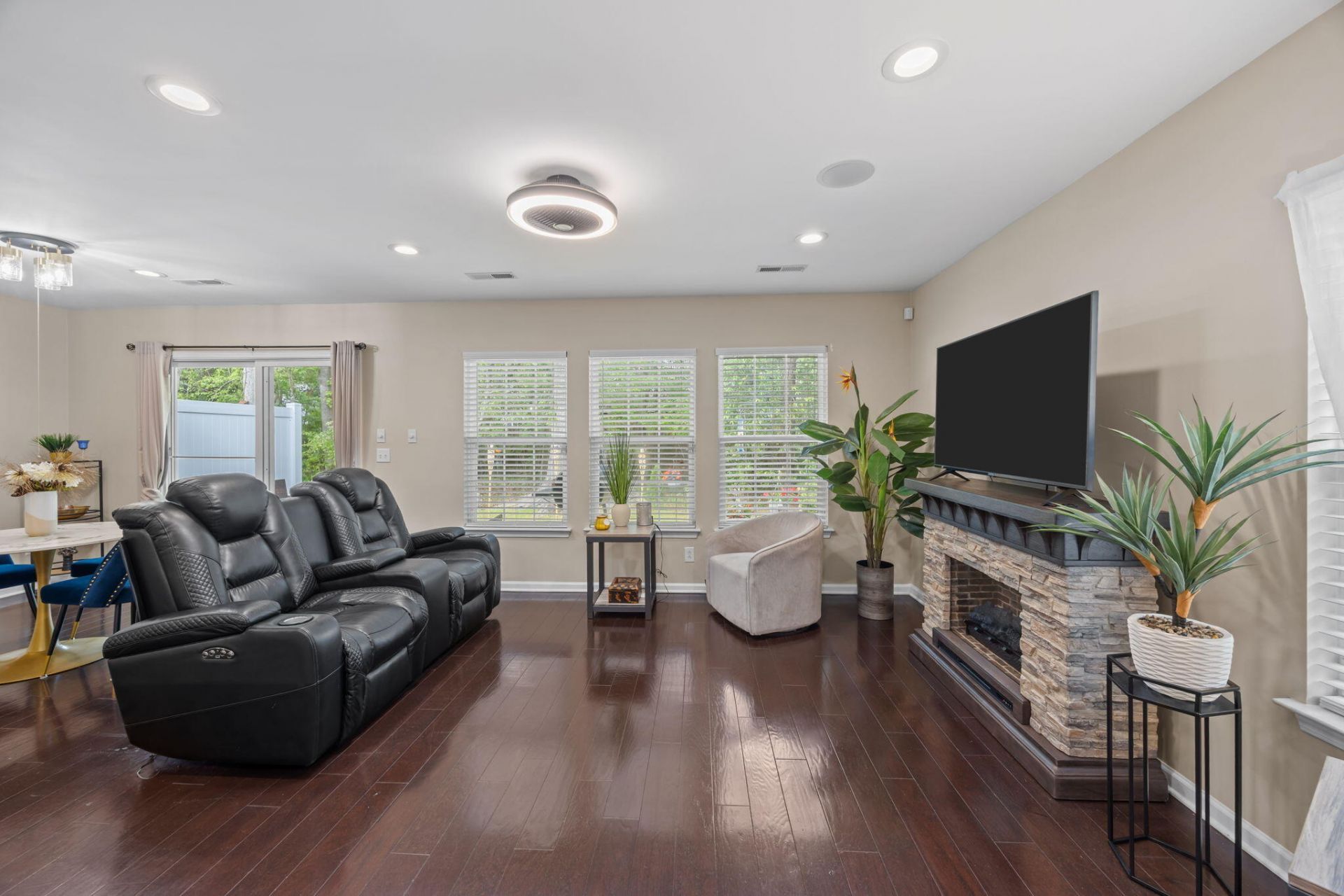 5150 Trump Street Photo 6