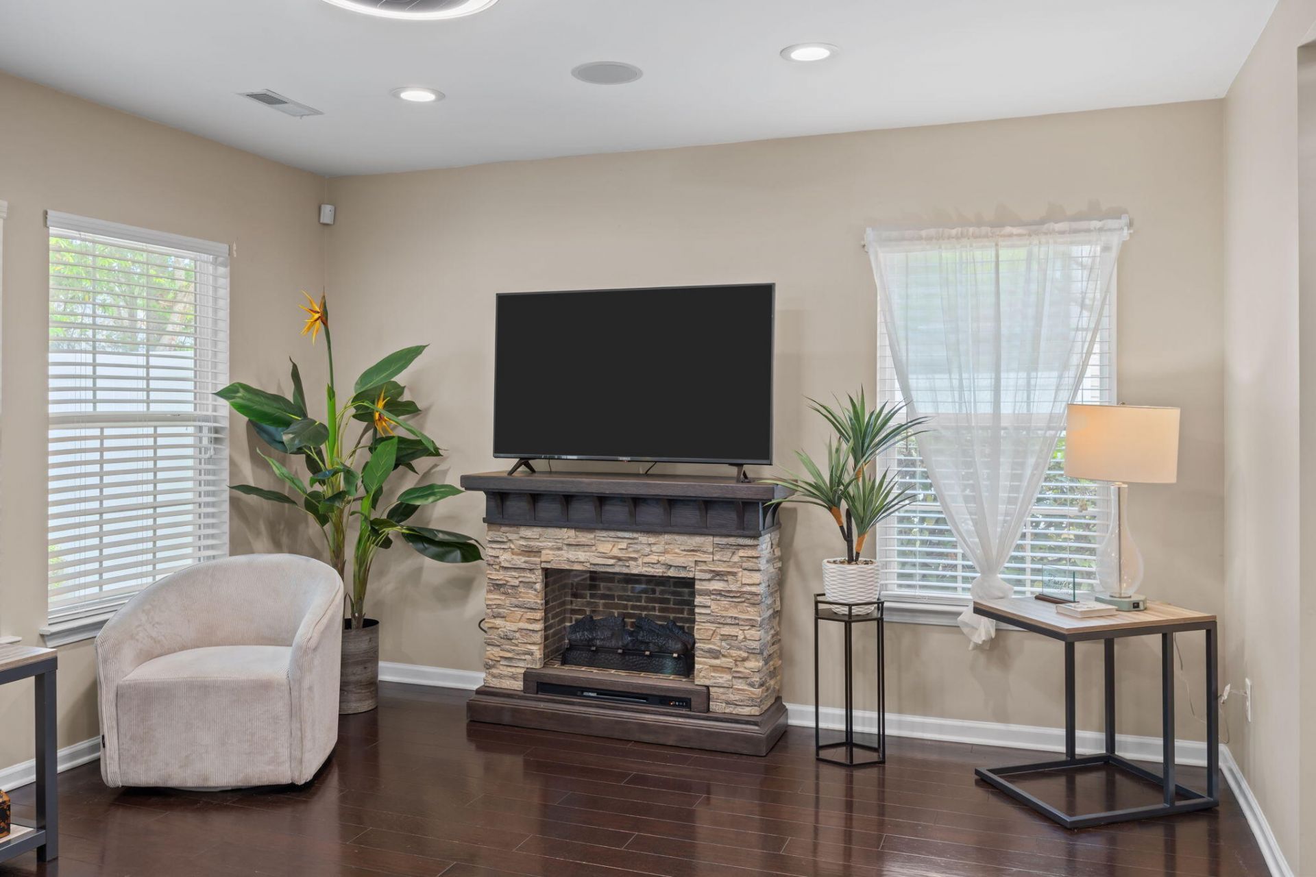 5150 Trump Street Photo 7